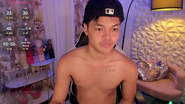 asianhugescott online show from February 2026 05:20:02 PM