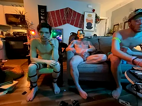 Snapshot of SalemStratton chatting on December 2025 09:57:02 AM SalemStratton online show from December 2025 09:57:02 AM