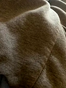 Snapshot of MuzzyFacing chatting on November 2025 10:27:01 AM MuzzyFacing online show from November 2025 10:27:01 AM