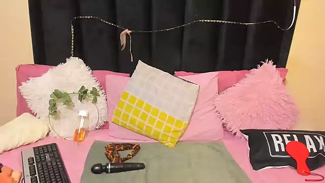 AmazingDarkDoll online show from February 2026 05:43:02 PM