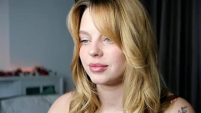 Snapshot of LilyFlamee chatting on January 2026 11:47:01 AM LilyFlamee online show from January 2026 11:47:01 AM