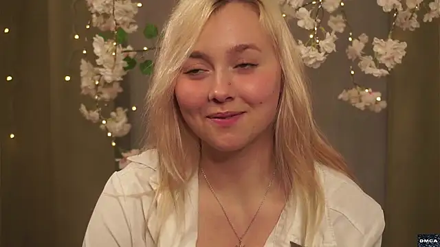 Snapshot of AccaCroyle chatting on November 2025 07:37:01 PM AccaCroyle online show from November 2025 07:37:01 PM