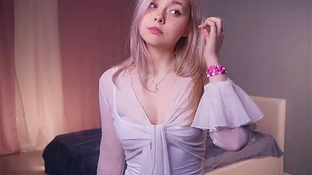 AccaCroyle online show from February 2026 06:48:01 PM