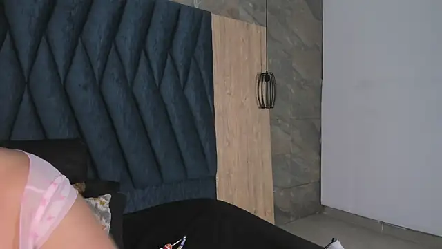 Snapshot of Samy_Grey01 chatting on November 2025 03:05:01 AM Samy Grey01 online show from November 2025 03:05:01 AM