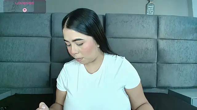 Snapshot of Samy_Grey01 chatting on December 2025 03:23:01 AM Samy Grey01 online show from December 2025 03:23:01 AM