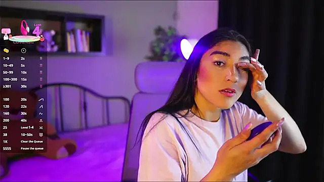 Emma and Issac online show from January 2026 04:15:01 AM