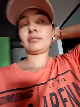 Lily-o online show from October 2025 08:38:01 PM