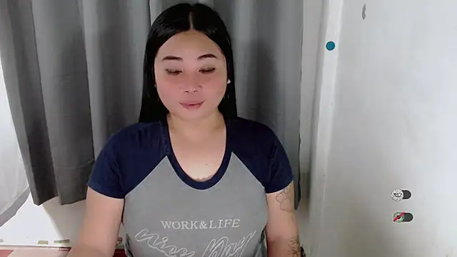 Yhana Slut online show from September 2025 01:13:01 PM