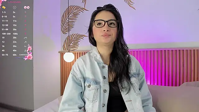 Valleriie  online show from January 2026 03:17:02 PM