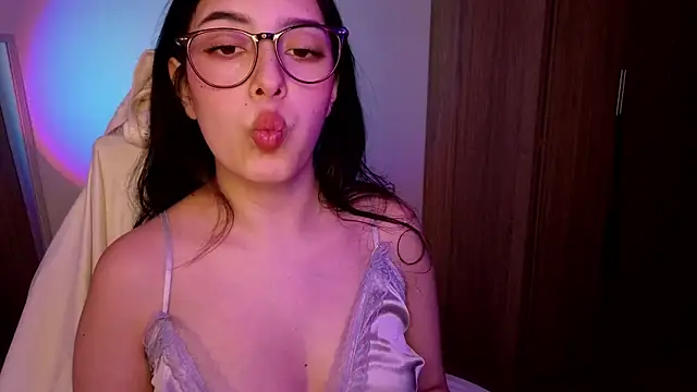 Snapshot of immisssilver chatting on September 2025 02:44:01 AM immisssilver online show from September 2025 02:44:01 AM