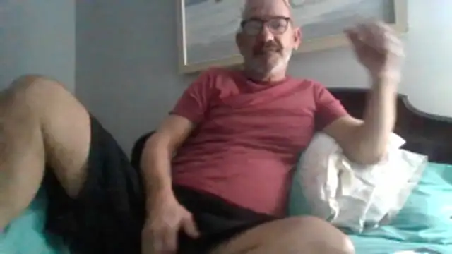 FoxnMouse online show from October 2025 03:43:01 AM