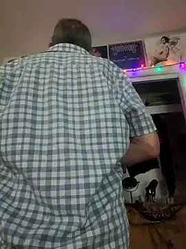 FoxnMouse online show from February 2026 06:01:02 AM