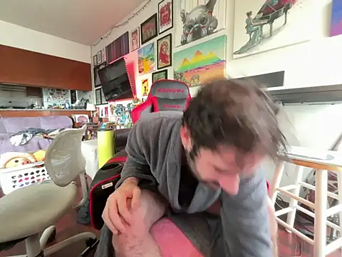 Pupscritch online show from February 2026 03:53:01 PM