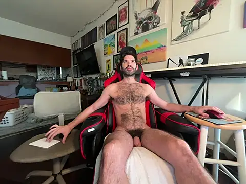 Snapshot of Pupscritch chatting on April 2026 01:45:01 PM Pupscritch online show from April 2026 01:45:01 PM