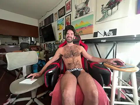 Snapshot of Pupscritch chatting on June 2026 04:08:02 PM Pupscritch online show from June 2026 04:08:02 PM