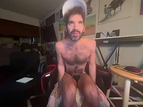 Snapshot of Pupscritch chatting on July 2026 01:39:02 PM Pupscritch online show from July 2026 01:39:02 PM