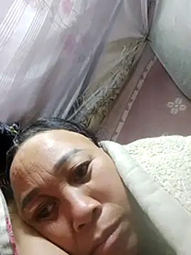 Mamapm20 online show from December 2025 09:56:02 PM