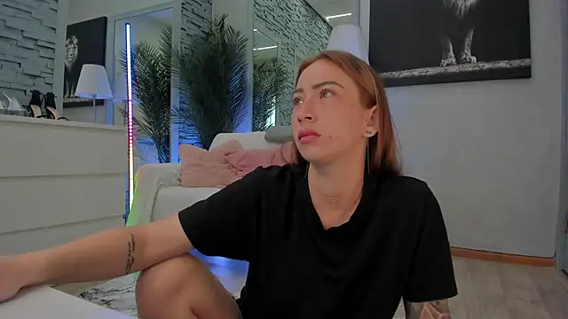 Reina Cummings online show from July 2026 05:46:02 AM
