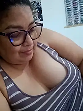 ladytropical1 online show from February 2026 03:56:02 PM