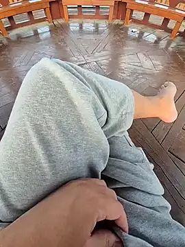 Snapshot of starvingo2002 chatting on September 2025 09:00:01 AM starvingo2002 online show from September 2025 09:00:01 AM