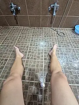 starvingo2002 online show from October 2025 06:47:01 AM