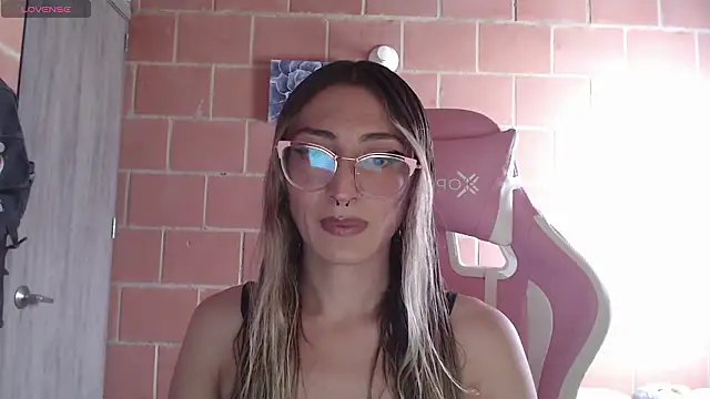 Andrea camilaaa online show from February 2026 05:17:02 PM