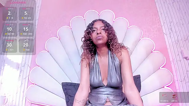 MisRoos online show from October 2025 04:30:02 PM