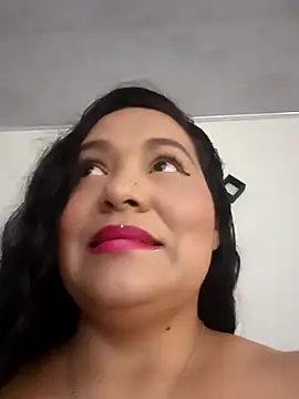 Laurasofia01 online show from October 2025 04:54:01 AM