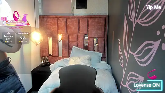 Isa Thompson   online show from September 2025 12:05:02 PM