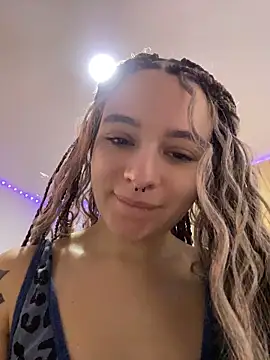 karla-thomsom10 online show from April 2026 06:37:01 PM