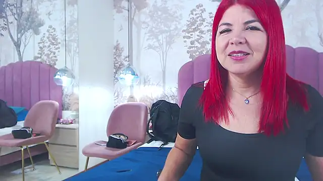 Snapshot of CorineRay chatting on October 2025 12:28:01 PM CorineRay online show from October 2025 12:28:01 PM