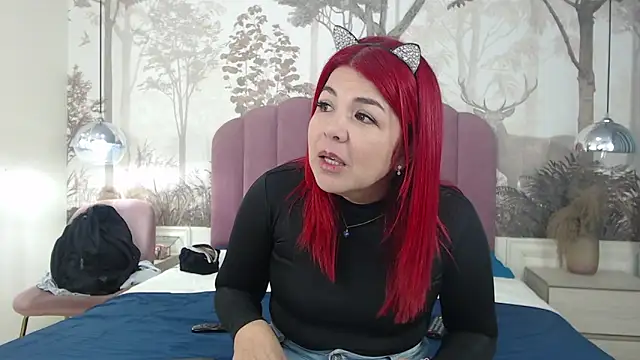 Snapshot of CorineRay chatting on October 2025 05:24:02 PM CorineRay online show from October 2025 05:24:02 PM