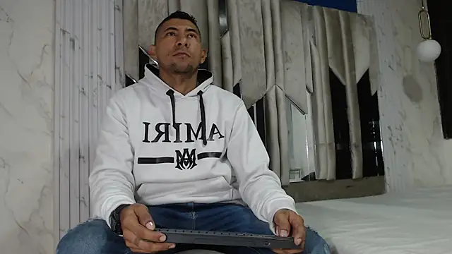 Morganandmegan online show from November 2025 11:10:02 AM