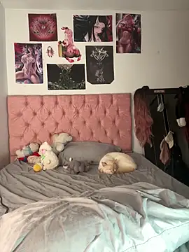 Snapshot of _maki__ chatting on December 2025 02:18:01 AM maki online show from December 2025 02:18:01 AM