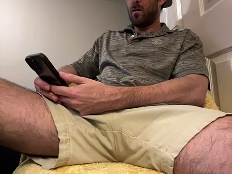 straightguy2233 online show from October 2025 10:18:02 PM