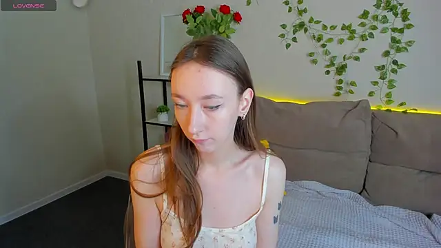 Miche1le Allenne online show from November 2025 01:05:01 AM