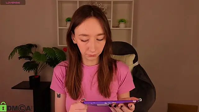 Miche1le Allenne online show from February 2026 01:09:02 AM