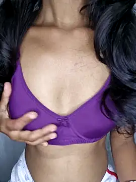 Snapshot of Diyab chatting on November 2025 05:35:01 PM Diyab online show from November 2025 05:35:01 PM