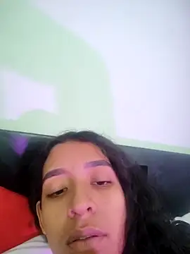 Snapshot of Amber-Sweett chatting on November 2025 09:25:01 PM Amber-Sweett online show from November 2025 09:25:01 PM