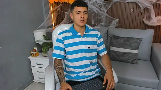 Leo santoro online show from October 2025 02:05:01 PM