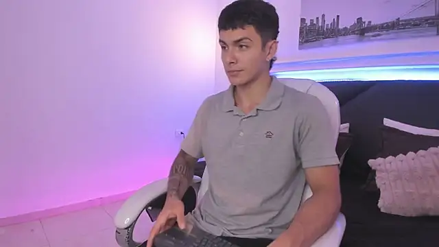 Leo santoro online show from November 2025 02:16:02 PM