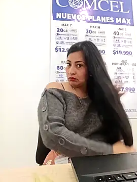 Snapshot of PAULA20- chatting on November 2025 12:45:02 PM PAULA20- online show from November 2025 12:45:02 PM