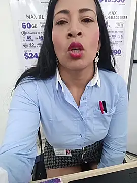 Snapshot of PAULA20- chatting on December 2025 12:43:02 PM PAULA20- online show from December 2025 12:43:02 PM