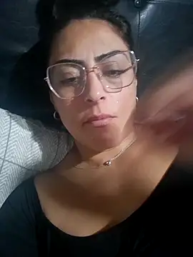 Snapshot of Nella_09 chatting on September 2025 03:14:01 PM Nella 09 online show from September 2025 03:14:01 PM