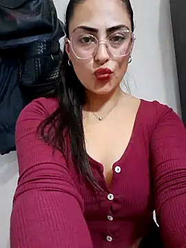 Snapshot of Nella_09 chatting on September 2025 06:42:02 PM Nella 09 online show from September 2025 06:42:02 PM