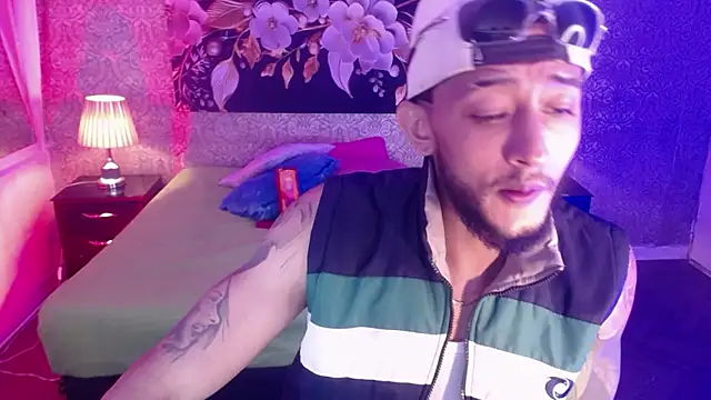 Snapshot of jonas_conor chatting on November 2025 07:47:02 PM jonas conor online show from November 2025 07:47:02 PM