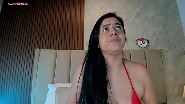  Cris Spicy  online show from November 2025 07:38:01 PM