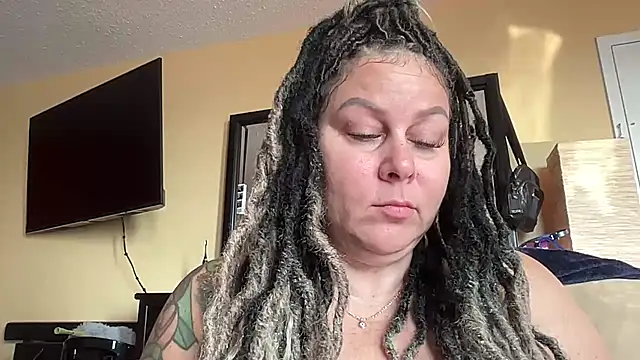 Snapshot of number1slut chatting on May 2026 12:35:01 PM number1slut online show from May 2026 12:35:01 PM