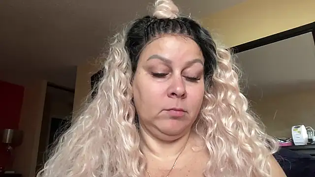 Snapshot of number1slut chatting on May 2026 12:22:02 PM number1slut online show from May 2026 12:22:02 PM