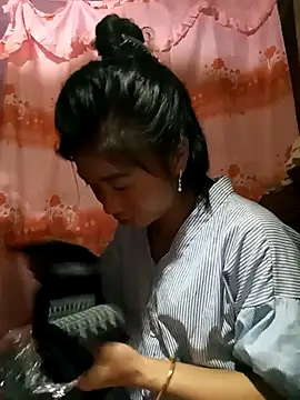 Snapshot of Phuongphuongg chatting on September 2025 01:30:01 AM Phuongphuongg online show from September 2025 01:30:01 AM